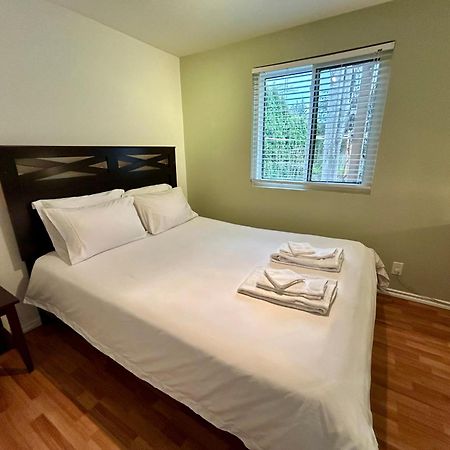 North Nanaimo Gem - Garden-View Room With Private Ensuite Exteriér fotografie