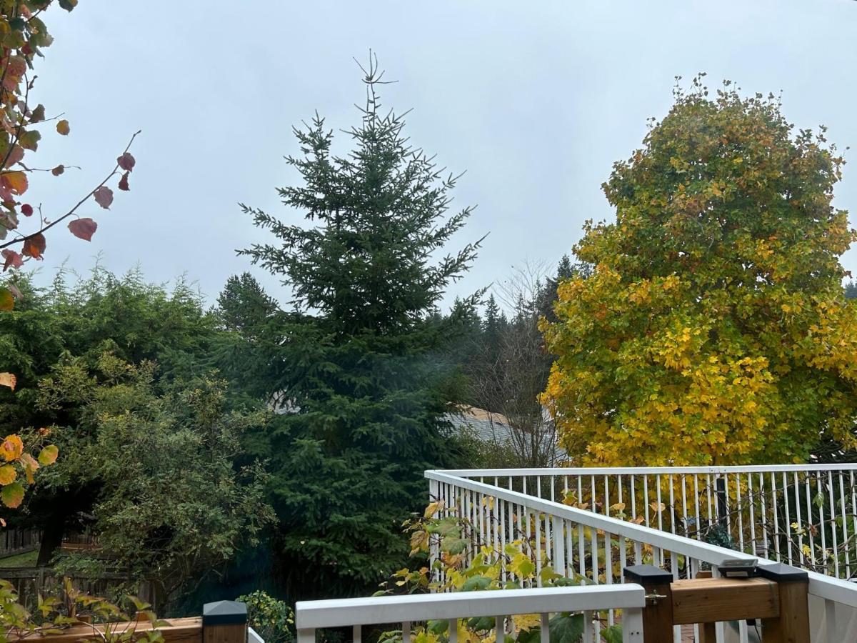 North Nanaimo Gem - Garden-View Room With Private Ensuite Exteriér fotografie