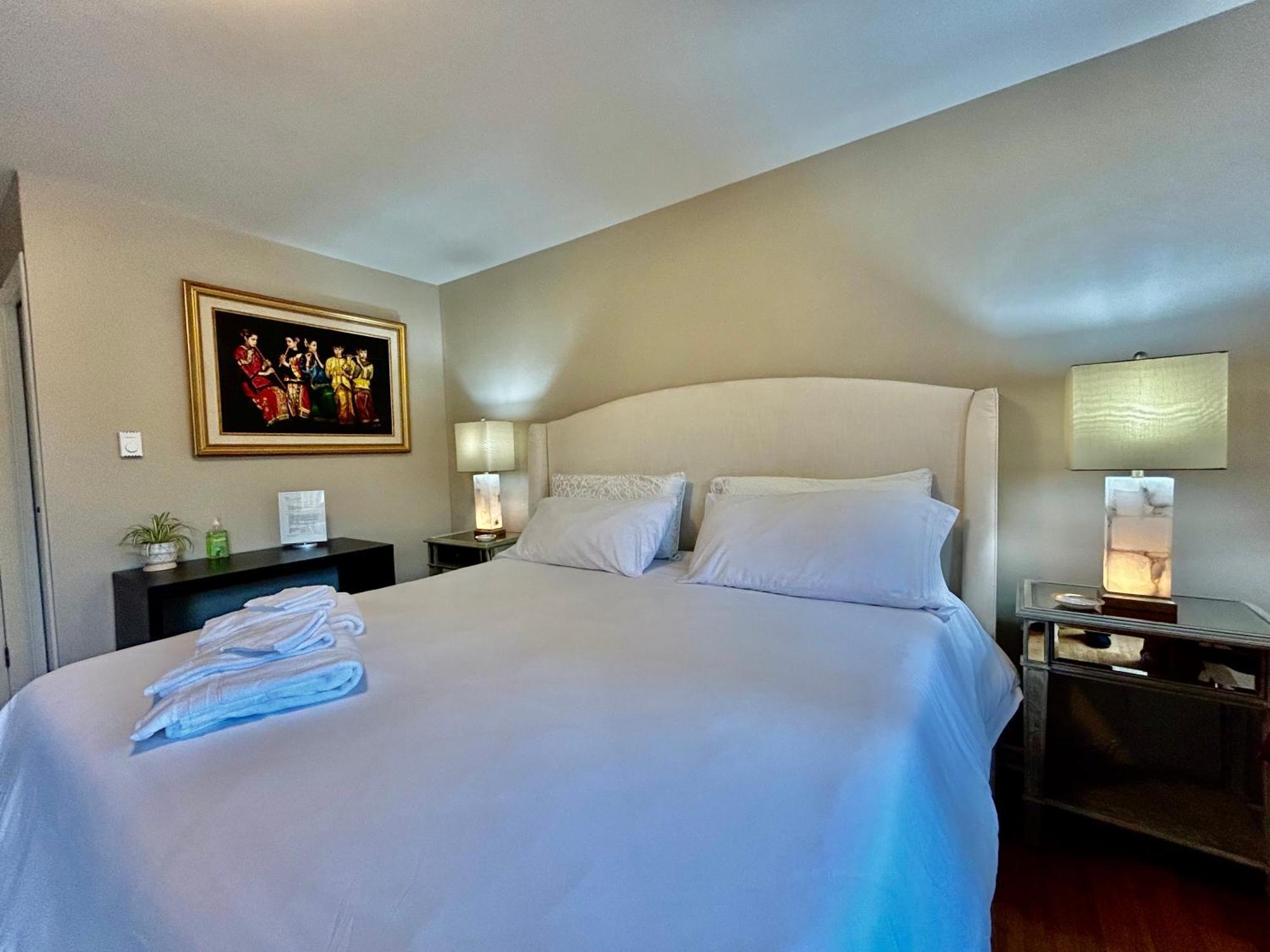 North Nanaimo Gem - Garden-View Room With Private Ensuite Exteriér fotografie